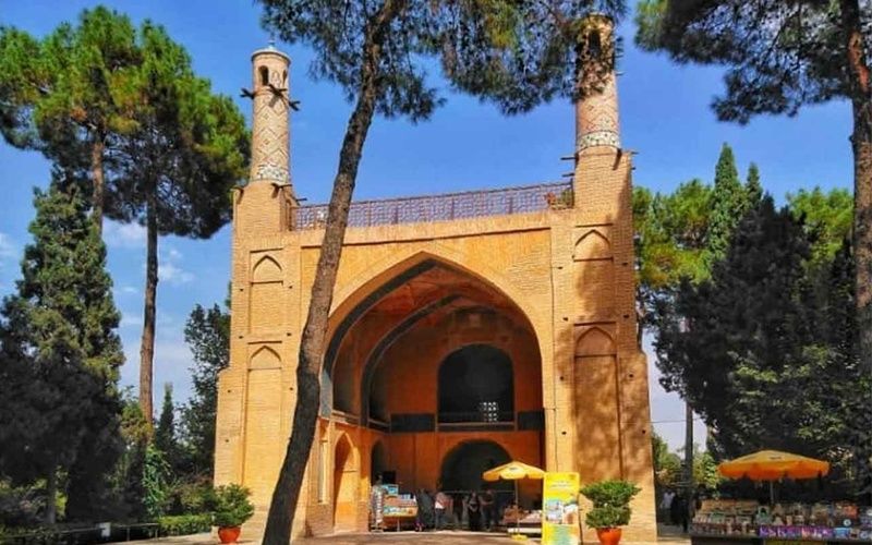 نمایی از منارجنبان اصفهان