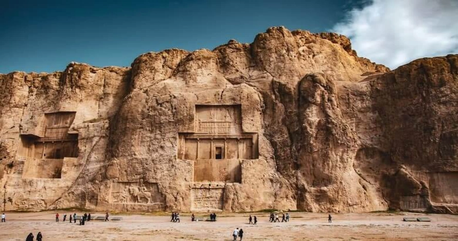 درباره نقش رستم در شیراز