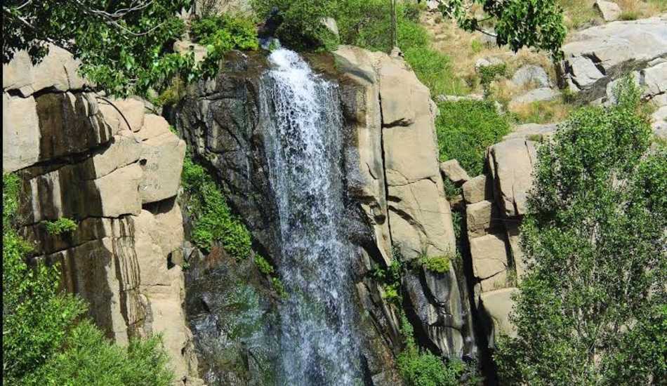 آبشار گنجنامه
